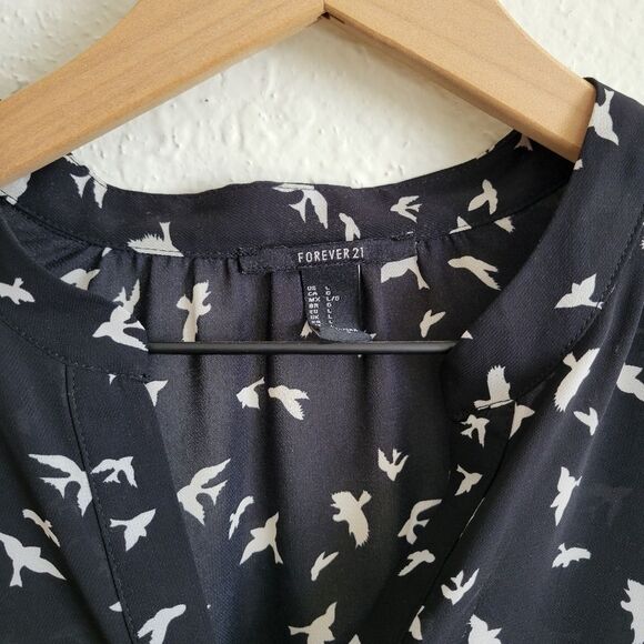 F21 Sheer Bird Print Blouse Size Large - Picture 2 of 5
